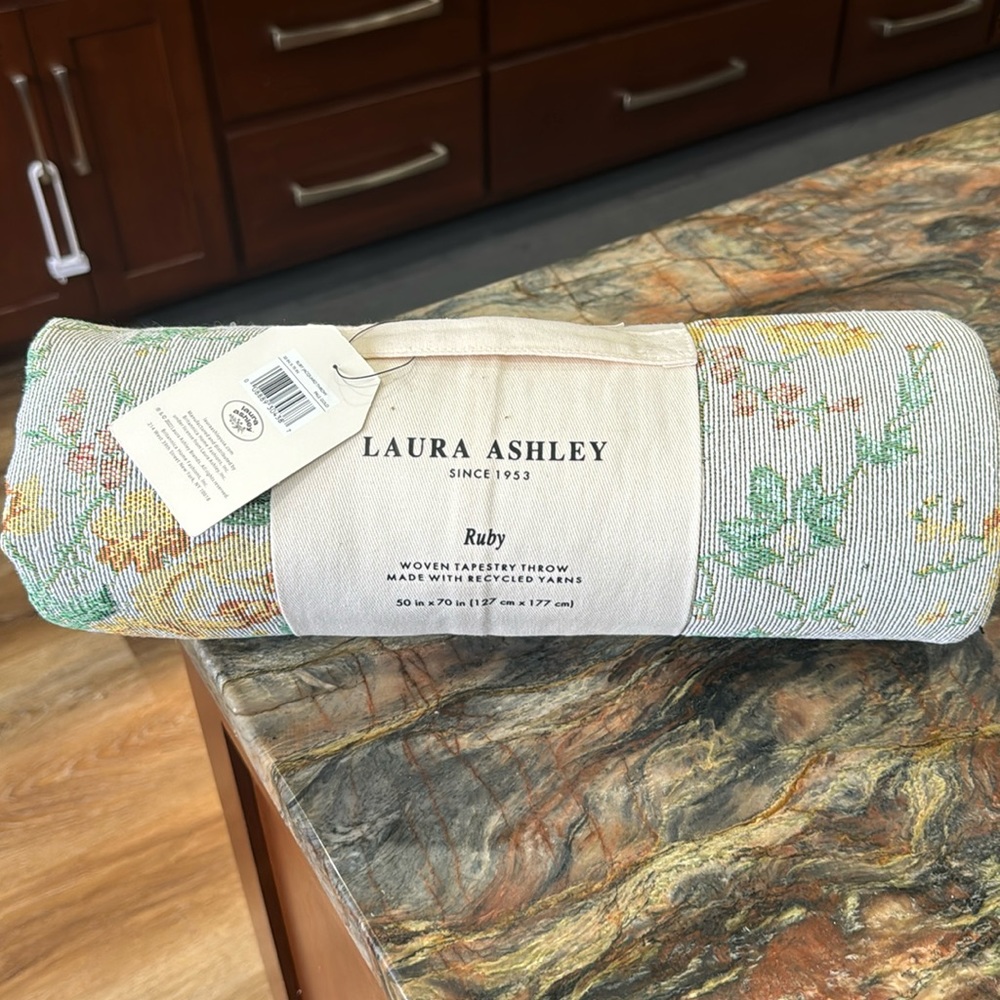 Laura Ashley Ruby woven tapestry throw